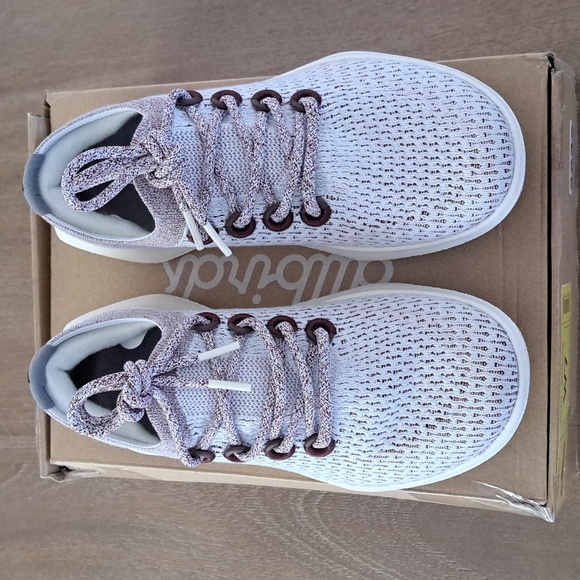 Allbirds Women's Tree Dasher 2 - Color: Blizzard/Thunder Red - Size: 7 - Picture 2 of 9